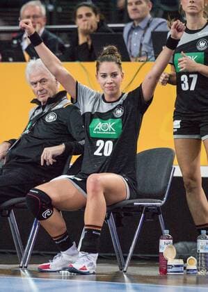 GER IHF World Cup 2017 Germany vs China CHN 06 12 2017 Arena Leipzig GER IHF World Cup 2017 Germany GER vs China CHN in picture Cheers Emily Boelk 20 Germany nordphotoxDostmann nph00325