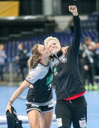 Germany China Handball Women WC Leipzig 06 12 2017 Arena Leipzig World Cup 2017 Handball Women Preliminary Group D Germany GER vs Peoples Republic of China CHN 24 9 10 3 Pictured v l Angie Geschke 26 Germany and goalkeeper Clara Woltering 16 Germany