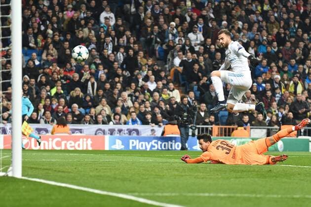 Real Madrid v Borussia Dortmund UEFA Champions League Borja Mayoral of Real Madrid scores their first goal to make it Real Madrid 1 Borussia Dortmund 0 during the UEFA Champions League match at the Estadio Santiago Bernabeu, Madrid Content Not Available For UK Newspapers Copyright: xKristianxKanex FIL-11059-0009