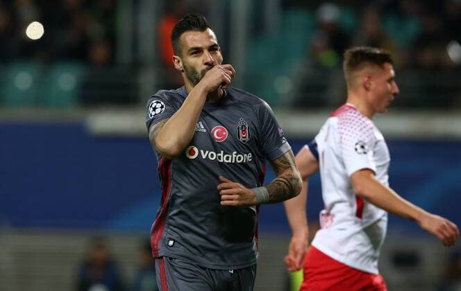 Alvaro Negredo 1 0 Joy Emotion Cheering Jubilation after 1 0 Sport Football Soccer UEFA CL Championsleague Mens Season 2017 2018 06 12 2017 RB Leipzig RBL vs Besiktas Istanbul