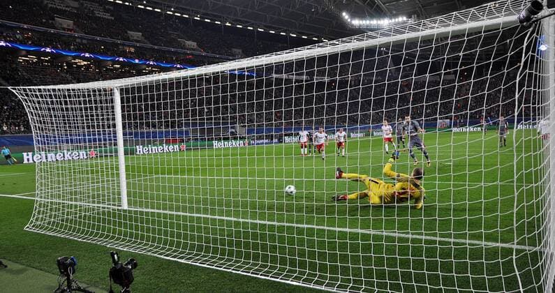 Football Champions League 2017 2018 Group stage 6 Gameday RB Leipzig Besiktas Istanbul 06 12 2017 Alkvaro Negredo brings foul penalty 1 0 RBL goalkeeper Peter Gulacsi jumps into the wrong corner Leipzig Saxony Germany