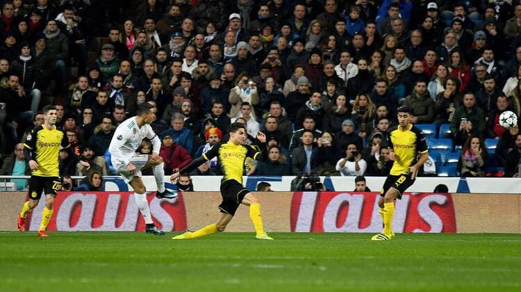 06 12 2017 xfux Football Champions League Real Madrid Borussia Dortmund emspor v Cristiano Ronaldo Real Madrid Marc Bartra Borussia Dortmund Goal scored the goal to 2 0 Madrid