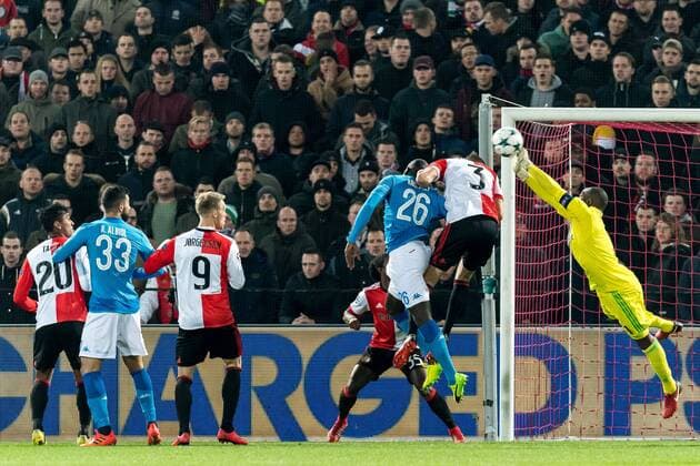 (L-R) Renato Tapia of Feyenoord, Raul Albiol of SSC Napoli, Nicolai Jorgensen of Feyenoord, Tyrell Malacia of Feyenoord, Kalidou Koulibaly of SSC Napoli, Sven van Beek of Feyenoord, keeper Kenneth Vermeer of Feyenoord during the UEFA Champions League group F match between Feyenoord Rotterdam and SSC Napoli at the Kuip on December 06, 2017 in Rotterdam, The Netherlands UEFA Champions League 2017 2018 xVIxVIxImagesx xGerritxvanxKeulenxIVx 9501590