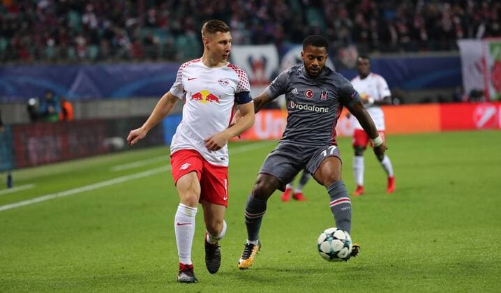 RB Leipzig Besiktas Istanbul Soccer Champions League Leipzig 06 12 2017 Red Bull Arena Soccer UEFA Champions League Group G 6 Gameday Rasenballsport Leipzig vs Besiktas Istanbul Pictured left Willi Orban 4 RB Leipzig and Jeremain Lens 17 Besiktas