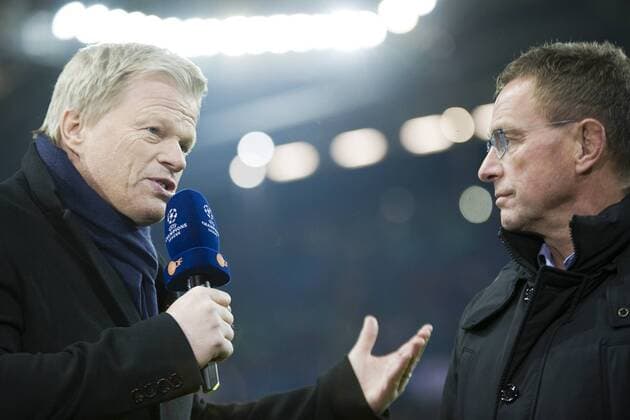 Football Champions League 2017 2018 Group Stage 6 Gameday RB Leipzig Besiktas Istanbul 06 12 2017 The former goalkeeper and ZDF expert Oliver Kahn before the match in conversation with RBL Sport Director Ralf Rangnick Leipzig Saxony Germany