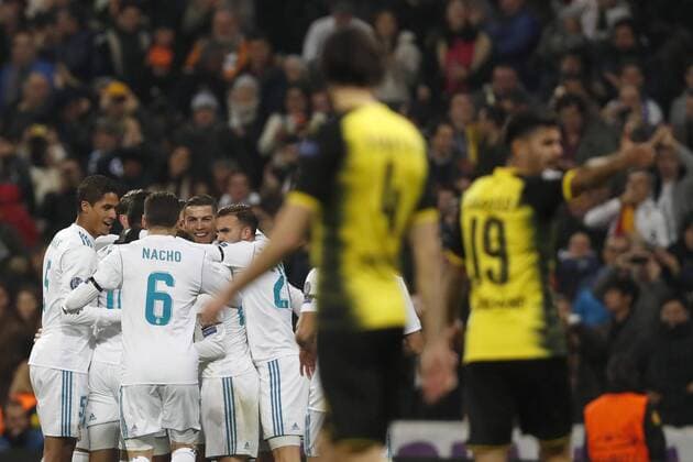 Real Madrid s Portuguese striker Cristiano Ronaldo (2R) jubilates the second goal of the team during the UEFA Champions League 6th round groups phase match between Real Madrid and Borja Mayoral at the Santiago Berbabeu stadium in Madrid, Spain, 06 December 2017. Real Madrid vs. Borussia Dortmund !ACHTUNG: NUR REDAKTIONELLE NUTZUNG!  Copyright: xJavierxLizonx MAD018 20171206-636481925372396923