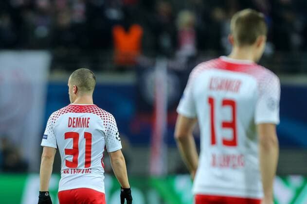 Leipzig Germany 06 12 2017 UEFA Champions League 2017 18 Season Group Stage Group G 6 Gameday RB Leipzig Besiktas Istanbul Goalkeeper Peter Gulacsi RBL Stefan Ilsanker RBL disappointed disappointment DeFodi507