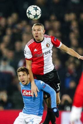 (l-r) Dries Mertens of SSC Napoli, Sven van Beek of Feyenoord during the UEFA Champions League group F match between Feyenoord Rotterdam and SSC Napoli at the Kuip on December 06, 2017 in Rotterdam, The Netherlands UEFA Champions League 2017 2018 xVIxVIxImagesx xTomxBodexMultimediaxIVx 9502111
