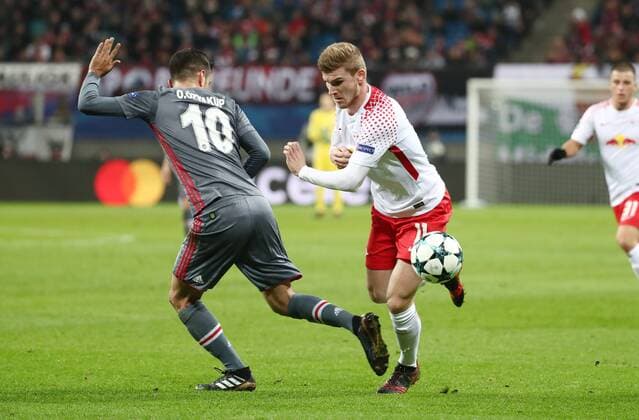 RB Leipzig Besiktas Istanbul Soccer Champions League Leipzig 06 12 2017 Red Bull Arena Soccer UEFA Champions League Group G 6 Gameday RB Leipzig vs Besiktas Istanbul Pictured l Oguzhan Özyakup Oezyakup 10 Besiktas and Timo Werner 11 Leipzig