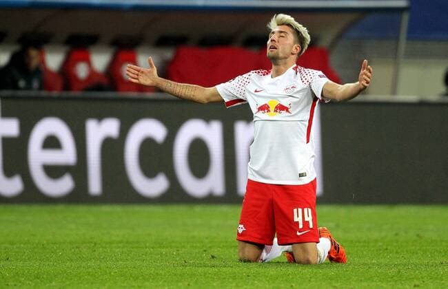 GER UEFA Champions League preliminary round RasenBallsport Leipzig vs Besiktas Istanbul 06 12 17 Leipzig Red Bull Arena GER season 2017 2018 UEFA Champions League group G RasenBallsport Leipzig vs Besiktas Istanbul in the picture Kevin Kampl Leipzig disappointed