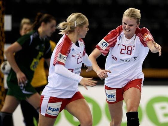 Handball, WM, Damen, Brasilien - Dänemark Stine Jörgensen har scoret. Polfoto_73192500  Copyright: POULSENxLARS