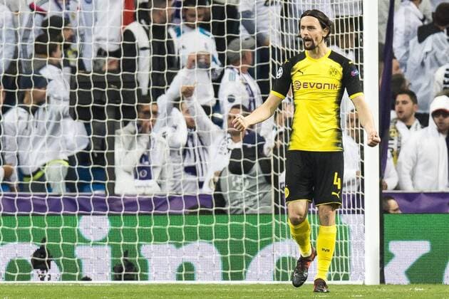 Fußball: Champions League, Saison 2017 2018, Gruppenphase, Gruppe H, Real Madrid - Borussia Dortmund am 06.12.2017 im Estadio Santiago Bernabeu in Madrid (Spanien). Dortmunds Neven Subotic hat die Fäuste geballt. Copyright: xKirchner DavidxInderliedx