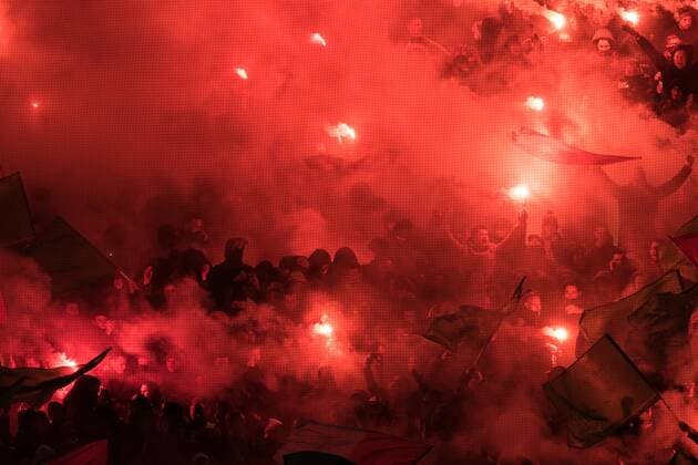 Themen der Woche Bilder des Tages - SPORT supporters of Feyenoord during the UEFA Champions League group F match between Feyenoord Rotterdam and SSC Napoli at the Kuip on December 06, 2017 in Rotterdam, The Netherlands UEFA Champions League 2017 2018 xVIxVIxImagesx xGerritxvanxKeulenxIVx 9503035