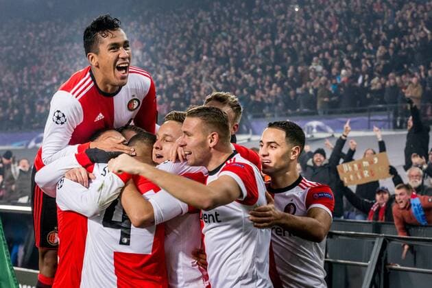 Bilder des Tages - SPORT ROTTERDAM - Feyenoord - Napoli , Voetbal , Seizoen 2017 2018 , Champions League , Stadion Feijenoord de Kuip , 06-12-2017 , Feyenoord speler Jeremiah St. Juste scoort de beslissende 2-1 Feyenoord - Napoli  x1848673x