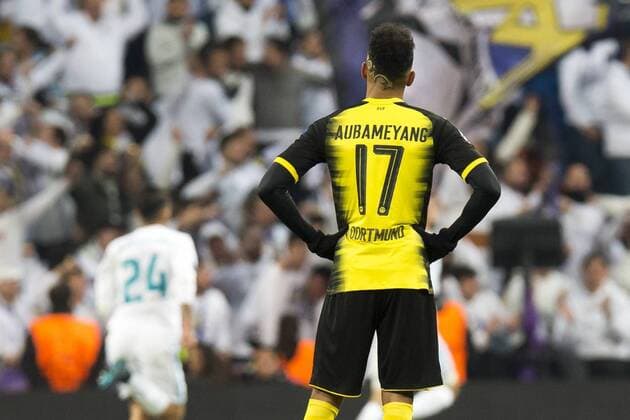 Themen der Woche Bilder des Tages - SPORT Fußball: Champions League, Saison 2017 2018, Gruppenphase, Gruppe H, Real Madrid - Borussia Dortmund am 06.12.2017 im Estadio Santiago Bernabeu in Madrid (Spanien). Dortmunds Pierre-Emerick Aubameyang steht mit Händen in den Hüften nach dem Tor zum 3:2. Copyright: xKirchner DavidxInderliedx