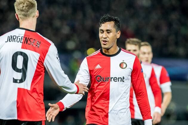 ROTTERDAM - Feyenoord - Napoli , Voetbal , Seizoen 2017 2018 , Champions League , Stadion Feijenoord de Kuip , 06-12-2017 , Feyenoord speler Renato Tapia (r) en Feyenoord speler Nicolai Jorgensen (l) Feyenoord - Napoli  x1848771x