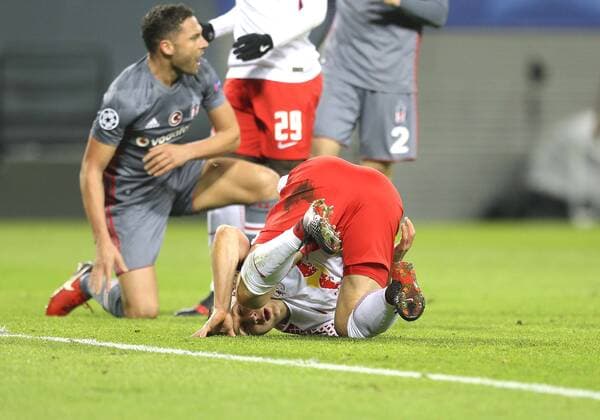Photo losers Willi Orban Leipzig Soccer UEFA Champions League on Wed 06 12 2017 Group match RB Leipzig Besiktas Istanbul