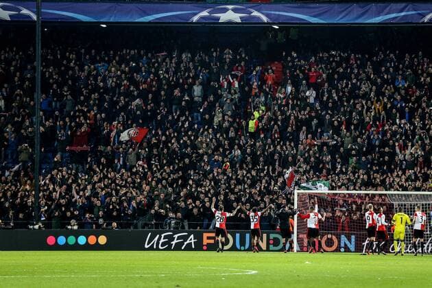 fans, supporters, celebrate during the UEFA Champions League group F match between Feyenoord Rotterdam and SSC Napoli at the Kuip on December 06, 2017 in Rotterdam, The Netherlands UEFA Champions League 2017 2018 xVIxVIxImagesx xTomxBodexMultimediaxIVx 9503709