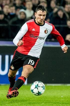 ROTTERDAM - Feyenoord - Napoli , Voetbal , Seizoen 2017 2018 , Champions League , Stadion Feijenoord de Kuip , 06-12-2017 , eindstand 2-1 , Feyenoord speler Steven Berghuis Feyenoord - Napoli  x1848941x