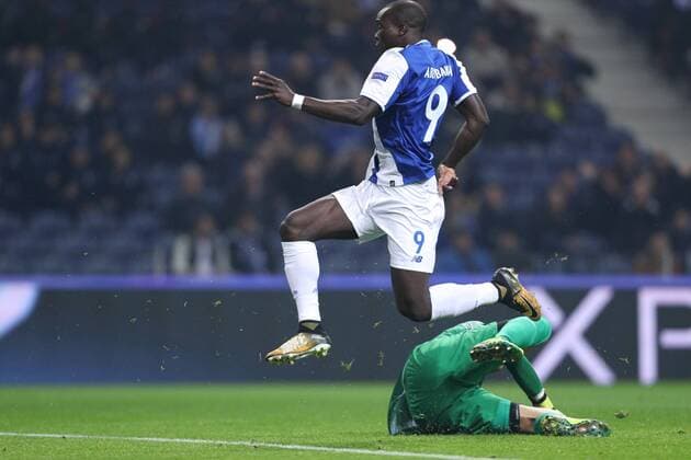 Fußball, CL, FC Porto - AS Monaco December 6, 2017 - Porto, Porto, Portugal - Porto s Cameroonian forward Vincent Aboubakar score a goal during the UEFA Champions League Group G match between FC Porto and AS Monaco FC at Dragao Stadium on December 6, 2017 in Porto, Portugal. FC Porto v AS Monaco - UEFA Champions League  - ZUMAn230 20171206_zaa_n230_349 Copyright: xDpix
