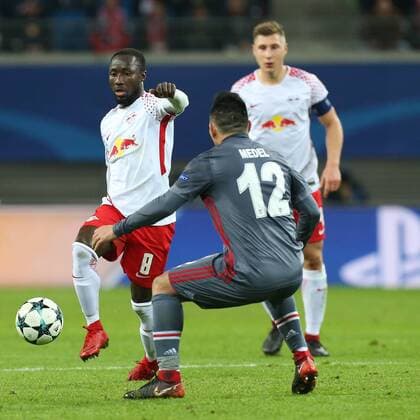 Naby Keita RB Leipzig vs. Gary Medel Besiktas Istanbul Group match G Champions League Season 2017 2018 RasenBallsport Leipzig vs Besiktas Istanbul at the RB Arena in Leipzig Action Germany Football Man Men 06 12 2017