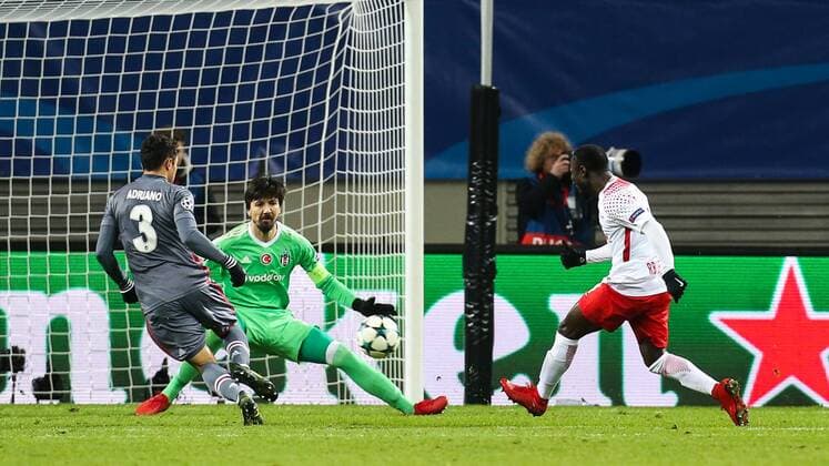 Goal scorer Naby Keita RB Leipzig to the 1 1 group match G Champions League Season 2017 2018 RasenBallsport Leipzig vs Besiktas Istanbul in the RB Arena in Leipzig Action Germany Football Men Men 06 12 2017