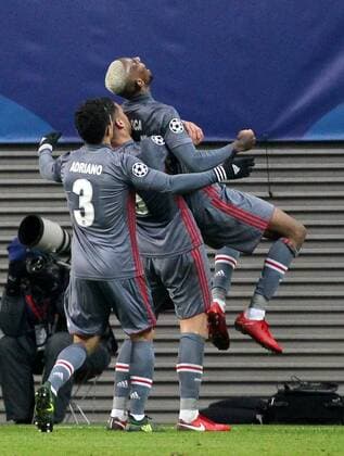 GER UEFA Champions League preliminary round RasenBallsport Leipzig vs Besiktas Istanbul 06 12 17 Leipzig Red Bull Arena GER season 2017 2018 UEFA Champions League Group G RasenBallsport Leipzig vs Besiktas Istanbul pictured Torjubel Besiktas after scoring the 1 2 goal through Talisca