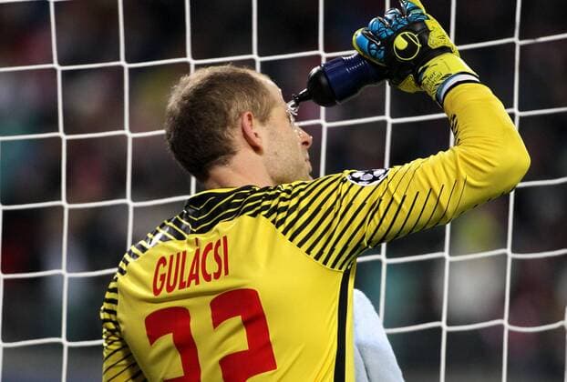 GER UEFA Champions League preliminary round RasenBallsport Leipzig vs Besiktas Istanbul 06 12 17 Leipzig Red Bull Arena GER season 2017 2018 UEFA Champions League Group G RasenBallsport Leipzig vs Besiktas Istanbul in the picture Goalkeeper Peter Gulacsi Leipzig