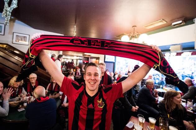 171207 Östersunds most trusted supporters gather at the Alt Berliner Biersalon pub and upload for the football match in the Europa League between Hertha Berlin and Östersund on December 7, 2017 in Berlin  Copyright: PETTERxARVIDSON BB171207PA009