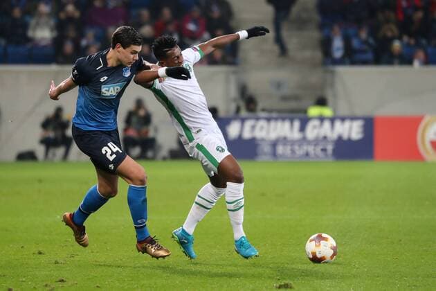 Justin Hoogma Hoffenheim 24 Virgil Misidjan Razgrad 93 Duel duel tackle tackling Dynamics Action Action Football UEFA Europa League TSG 1899 Hoffenheim PFK Ludogorez Razgrad 1945 xozx