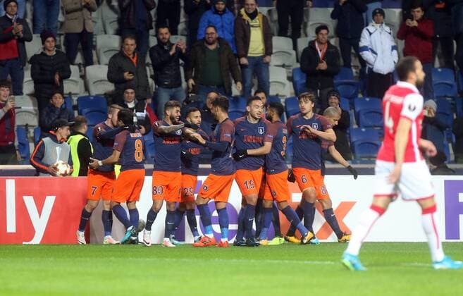 Edin Visca of Medipol Basaksehir celebrates his goal with his teammates during Medipol Basaksehir vs. Braga UEFA Europe League at Istanbul Fatih Terim Stadium, 7th of Dec, 2017.  Copyright: TolgaxAdanali 15871852