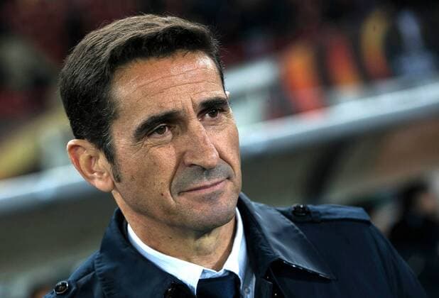 SOCCER - EL, A.Wien vs Athen VIENNA,AUSTRIA,07.DEC.17 - SOCCER - UEFA Europa League, FK Austria Wien vs AEK Athen. Image shows head coach Manuel Jimenez (Athen). GEPAxpictures xPhilippxBrem