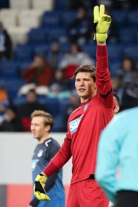 Gregor Kobel Goalkeeper Hoffenheim 36 gives instructions gesticulating gestures with the arms gives instructions gesticulate single action Action Football UEFA Europa League TSG 1899 Hoffenheim PFK Ludogorez Razgrad 1945 xozx