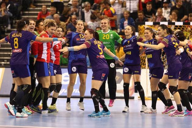 Rumanian players celebrate victory against Angola Romania vs Angola Handball Women World Cup 07 12 2017 Trier Copyright: xWeissx Eibner-Pressefotox EP_rws