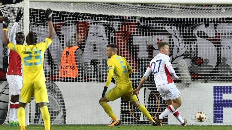 Scoring Marin Anicic of Astana, centre, and Tomas Necid of Slavia, right, in action during the 6th round, group A, European League soccer match SK Slavia Praha vs FC Astana in Prague, Czech Republic, December 7, 2017. (CTKxPhoto MichalxKamaryt) CTKPhotoP201712071059201  _KMT9316