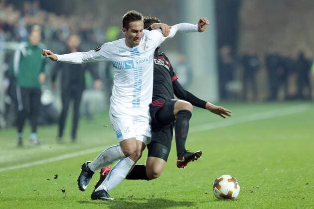 Fußball, EL, HNK Rijeka - AC Mailand UEFA Rijeka vs Milan - Rijeka, Croatia 07.12.2017., Rijeka, Croatia - UEFA Europa league, group D, round 6., HNK Rijeka - AC Milan. Mario Gavranovic, Manuel Locatelli.  NelxPavletic PIXSELL