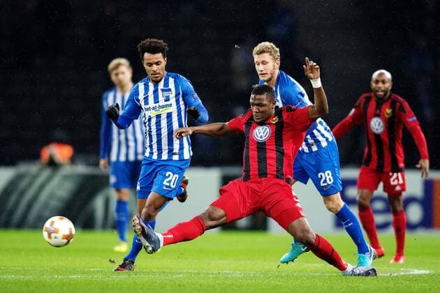 171207 Östersund Salisu Abdullahi Gero in battle with Hertha Berlins Valentino Lazaro and Salomon Kalou ahead of the football match in the Europa League between Hertha Berlin and Östersund on December 7, 2017 in Berlin  Copyright: PETTERxARVIDSON BB171207PA047