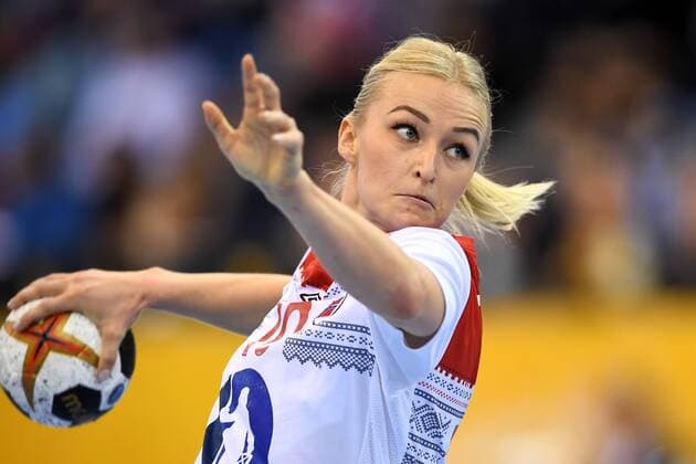 171207 Norways Stine Bredal Oftedal in the match between the Czech Republic and Norway during the World Cup at 7 December 2017 in Bietigheim Bissingen  Copyright: CARLxSANDIN BB171207CS083