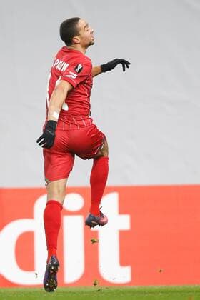 Essevee s Nill De Pauw celebrates after scoring during a soccer game between Belgian club SV Zulte Waregem and Italian club Societa Sportiva Lazio, the sixth and last match of the group stage (Group K) of the UEFA Europa League competition, Thursday 07 December 2017 in Waregem. BRUNOxFAHY  x05215148x