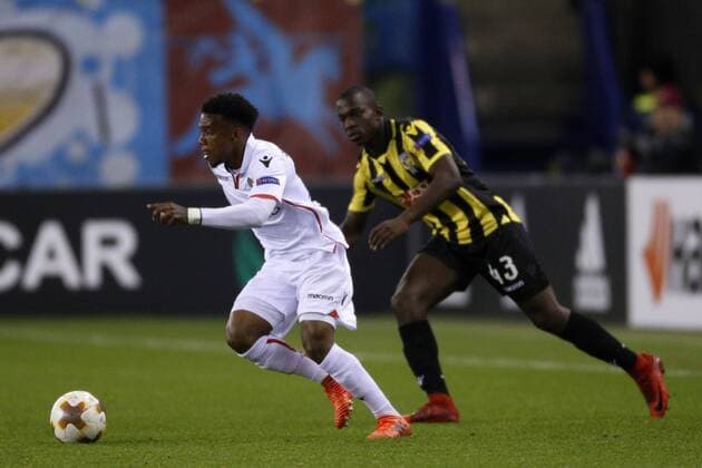 (L-R), Patrick Burner of OGC Nice, Lassane Faye of Vitesse during the UEFA Europa League group K match between Vitesse Arnhem and OGC Nice at Gelredome on December 07, 2017 in Arnhem, The Netherlands UEFA Europa League 2017 2018 xVIxVIxImagesx xJeranxPutmansxIVx 9508666
