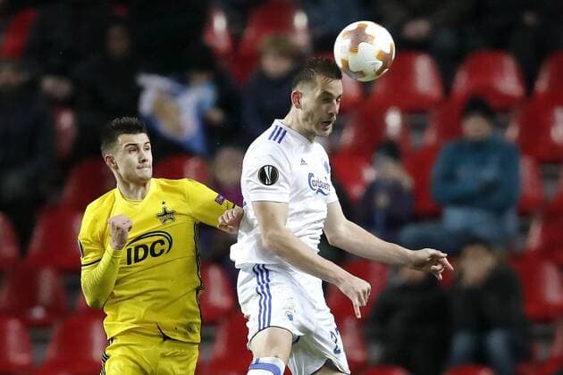 Fußball, EL, FC Kopenhagen - FC Sheriff Tiraspol Europaleague i Parken: FCK - FC Sheriff. FC Sheriffs Vitalie Damaaücan og FCKs Michael Lüftner. Polfoto_73212341  Copyright: JensxDresling