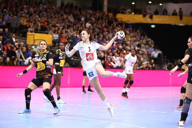 Blandine Dancette France throwing Spain vs France IHF Women Handball World Cup 07 12 2017 Photographer Neis Eibner Trier Copyright: xEibner-Pressefoto AlexanderxNeisx EP_ANS