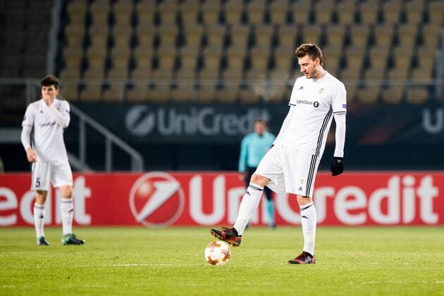 171207 Nicklas Bendtner of Rosenborg looks dejected after Vardar scoring 1 0 during the Europe League match between FK Vardar and Rosenborg on December 7, 2017 in Skopje Photo Jon Olav Nesvold BILDBYR N Code JE 160096  Copyright: JONxOLAVxNESVOLD BB171207BB947