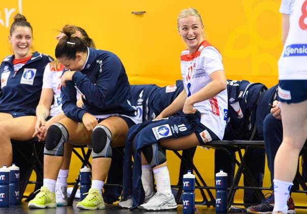 171207 Norways Nora Mørk and Stine Bredal Oftedal rejoice on the bench in the match between the Czech Republic and Norway during the World Cup on 7 December 2017 in Bietigheim Bissingen  Copyright: CARLxSANDIN BB171207CS122