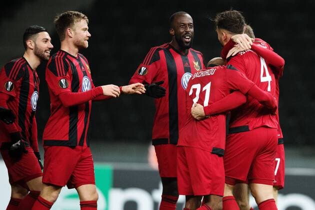 171207 Östersund Sam Mensiro rejoices with the scooter to 0 1 Sotirios Papagiannopoulus during the football match in the European League between Hertha Berlin and Östersund on December 7, 2017 in Berlin  Copyright: PETTERxARVIDSON BB171207PA074