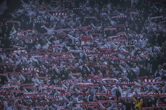 FuÃŸball, EL, Roter Stern Belgrad - 1. FC KÃ¶ln 7th December 2017, Rajko Mitic Stadium, Belgrade, Serbia, UEFA Europa League football, Red Star Belgrade versus FC Cologne; Fans of FC Kaln cheering on their team during the match  ActionPlus11959832