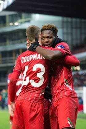 Essevee s Aaron Leya Iseka celebrates after scoring during a soccer game between Belgian club SV Zulte Waregem and Italian club Societa Sportiva Lazio, the sixth and last match of the group stage (Group K) of the UEFA Europa League competition, Thursday 07 December 2017 in Waregem. KURTxDESPLENTER  x05215275x