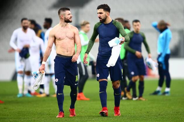 SOCCER - EL, Marseille vs RBS MARSEILLE,FRANCE,07.DEC.17 - SOCCER - UEFA Europa League, Olympique de Marseille vs Red Bull Salzburg. Image shows Valon Berisha and Munas Dabbur (RBS). GEPAxpictures xFelixxRoittner