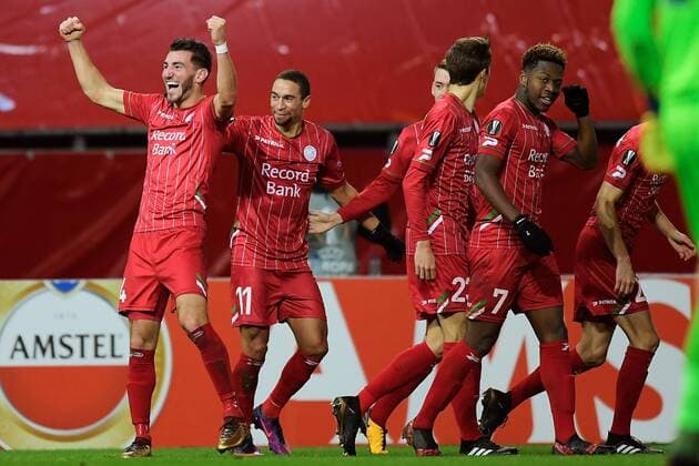 WAREGEM, BELGIUM - DECEMBER 7 : Michael Heylen defender of SV Zulte Waregem celebrates scoring a goal with teammates Nill De Pauw midfielder of SV Zulte Waregem during the UEFA Europa League group K stage match between SV Zulte Waregem and SS Lazio Roma in the Regenboog stadium on December 07, 2017 in Waregem, Belgium, 7 12 2017 FOOTBALL : SV Zulte Waregem v Lazio : UEFA Europa League - 07 12 2017 PHOTONEWS PANORAMIC  775031126