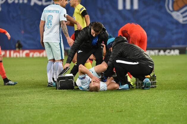 December 7, 2017 - San Sebastian, Guipuzcoa, Spain - Igor Smolnikov of Zenit injured during the UEFA Europa League Group L football match between Real Sociedad and Zenit at the Anata Stadium, on 7 December 2017 in San Sebastian, Spain Real Sociedad v Zenit St. Petersburg - UEFA Europa League  - ZUMAn230 20171207_zaa_n230_535 Copyright: xJosexIgnacioxUnanuex